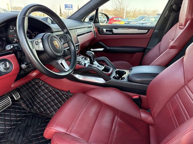 Used 2021 Porsche Cayenne Turbo image 11