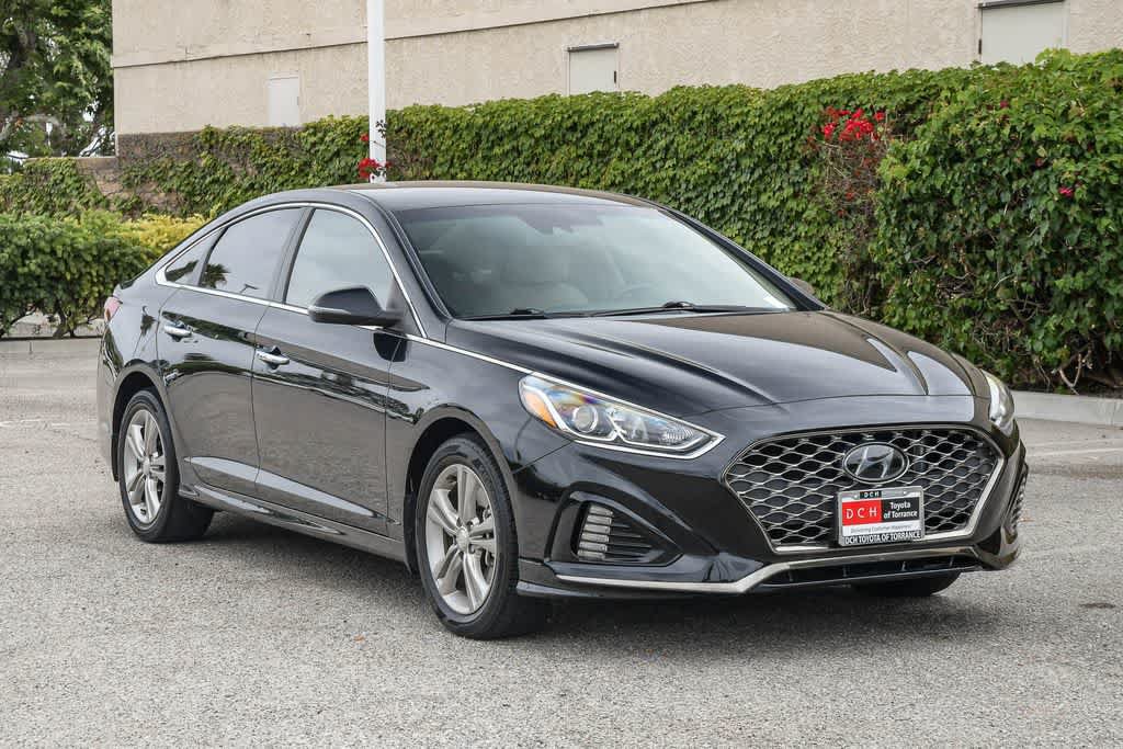 Used 2019 Hyundai Sonata SEL w/ Tech Package 02 FWD image 3