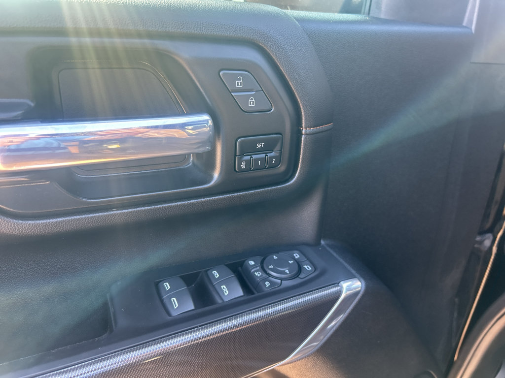 Used 2023 GMC Sierra 2500 AT4 w/ AT4 Premium Plus Package AWD/4WD image 19
