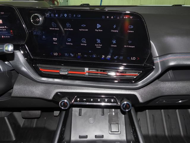 Used 2025 Chevrolet Silverado EV RST AWD/4WD image 44