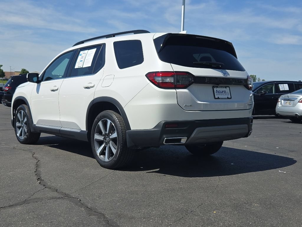 Used 2023 Honda Pilot Touring image 5