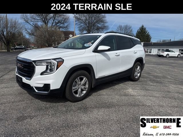Used 2024 GMC Terrain SLE w/ Driver Convenience Package image 1