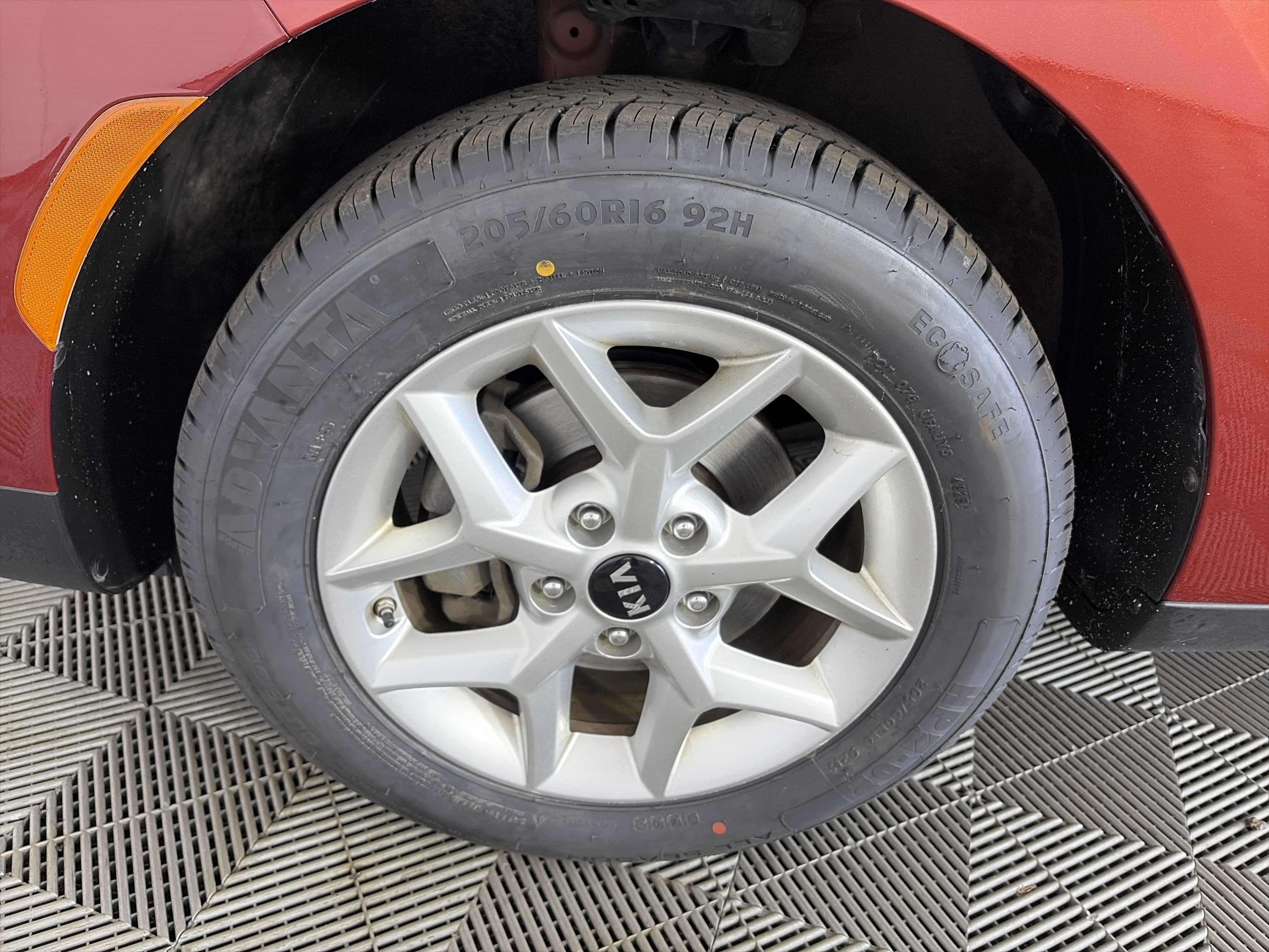 Used 2020 Kia Soul S FWD image 13