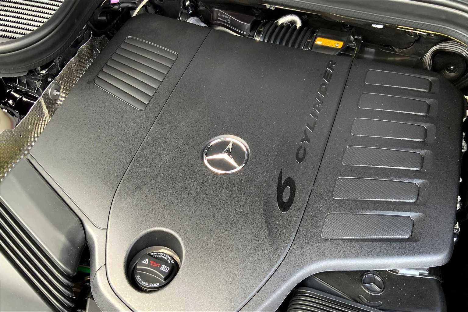 New 2025 Mercedes-Benz GLC 350e 4MATIC image 19