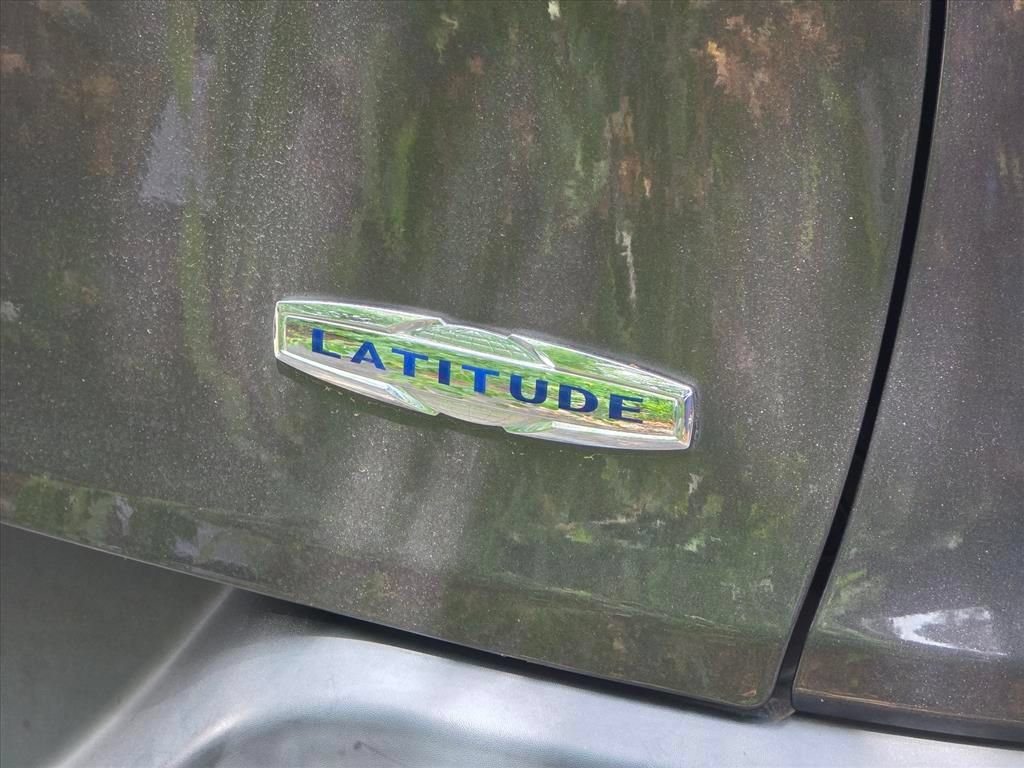 Used 2014 Jeep Cherokee Latitude w/ Cold Weather Group FWD image 15