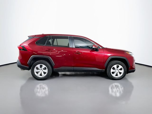 Used 2024 Toyota RAV4 LE AWD/4WD image 7
