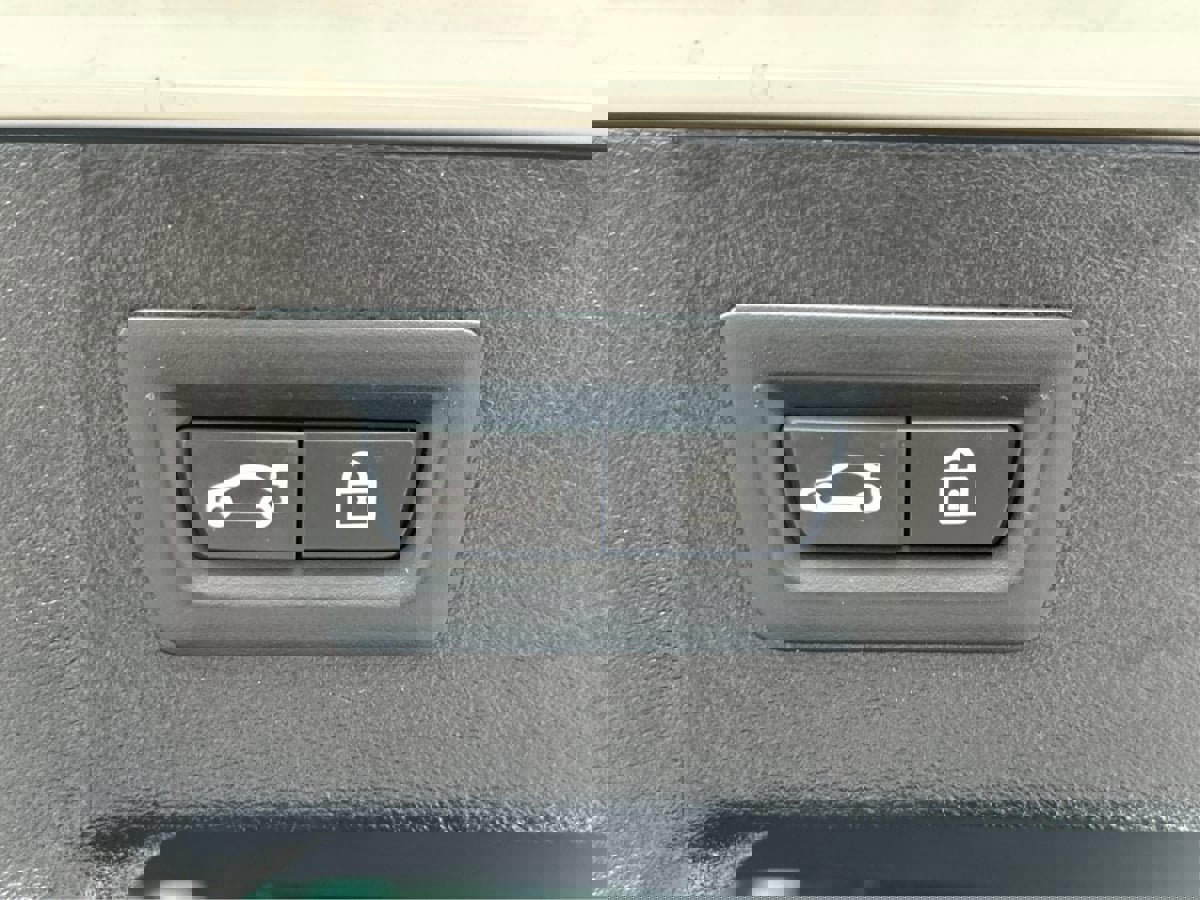 Used 2019 BMW X6 xDrive35i w/ M Sport Package image 26