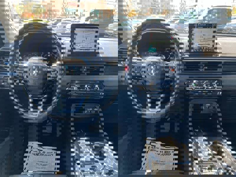 Used 2024 Honda Pilot Touring image 17