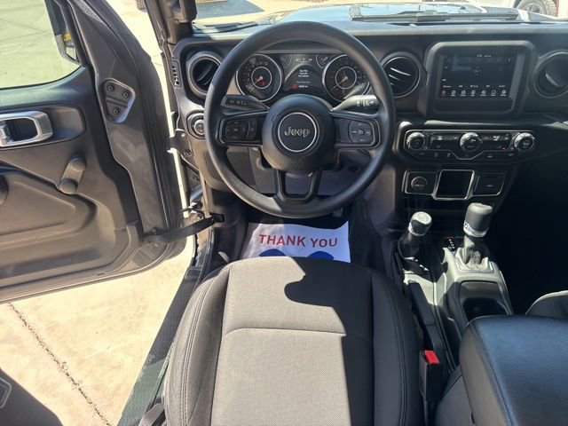 Certified 2022 Jeep Gladiator Sport AWD/4WD image 16
