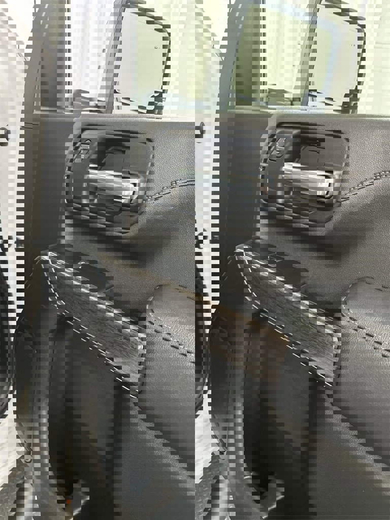 Used 2022 Chevrolet Silverado 2500 LTZ w/ LTZ Plus Package image 37