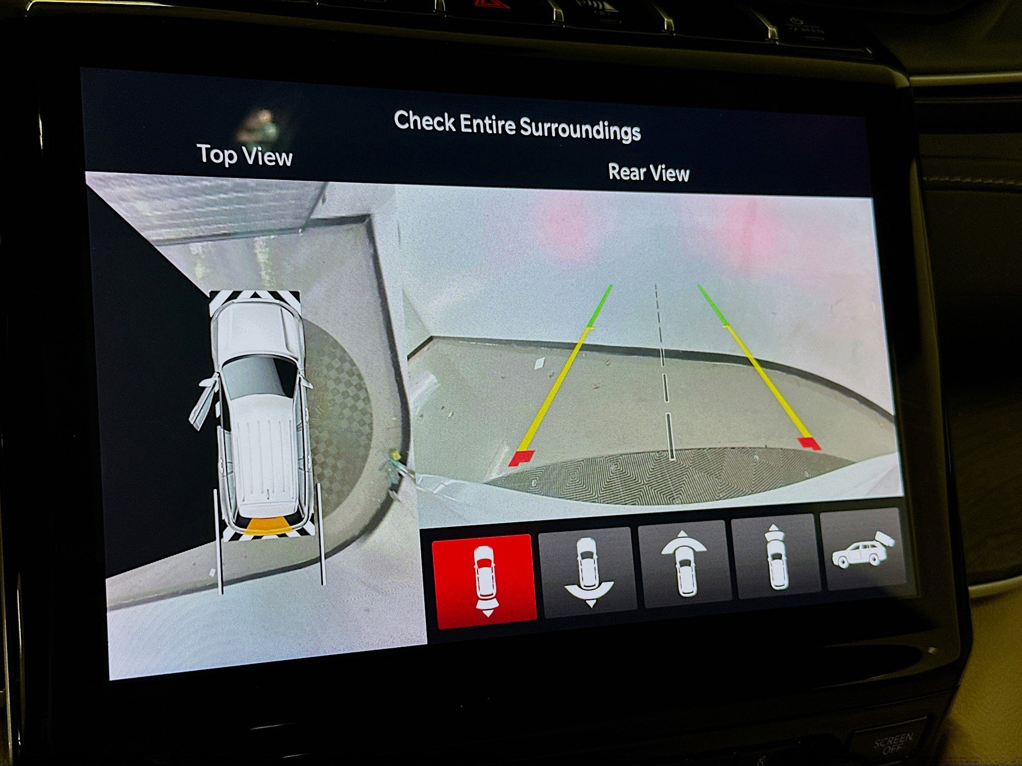 Used 2023 Jeep Grand Cherokee 4WD 4xe w/ Luxury Tech Group II image 23