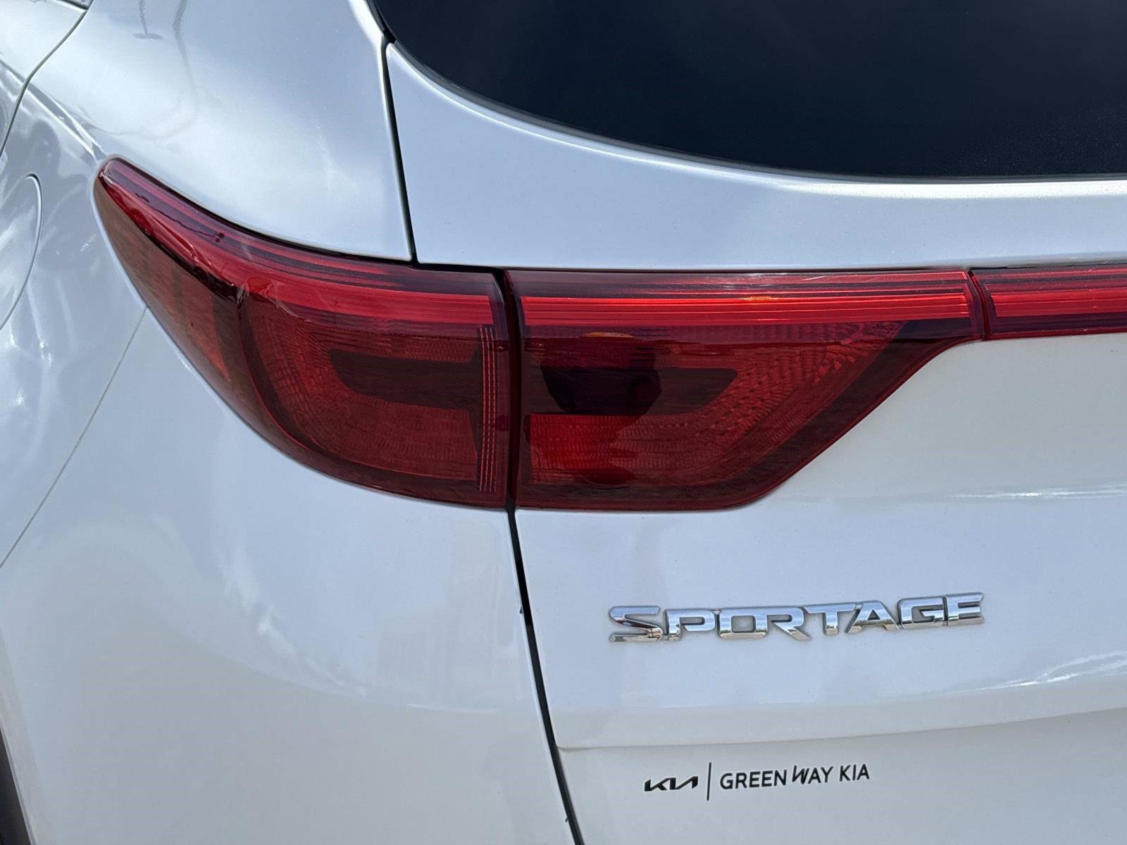 Used 2017 Kia Sportage EX image 11