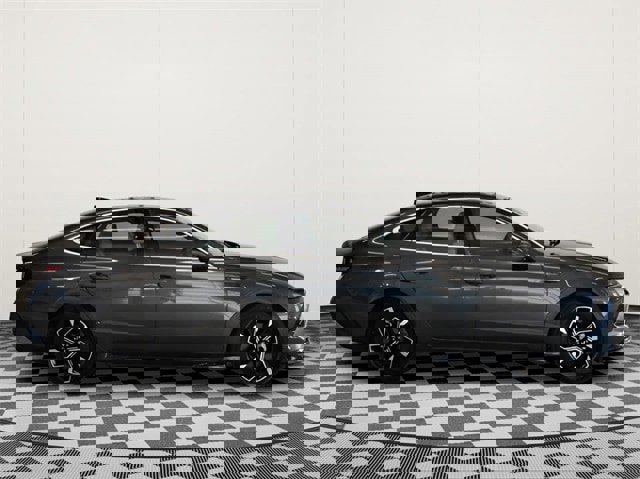 Used 2025 Hyundai Sonata SEL image 2