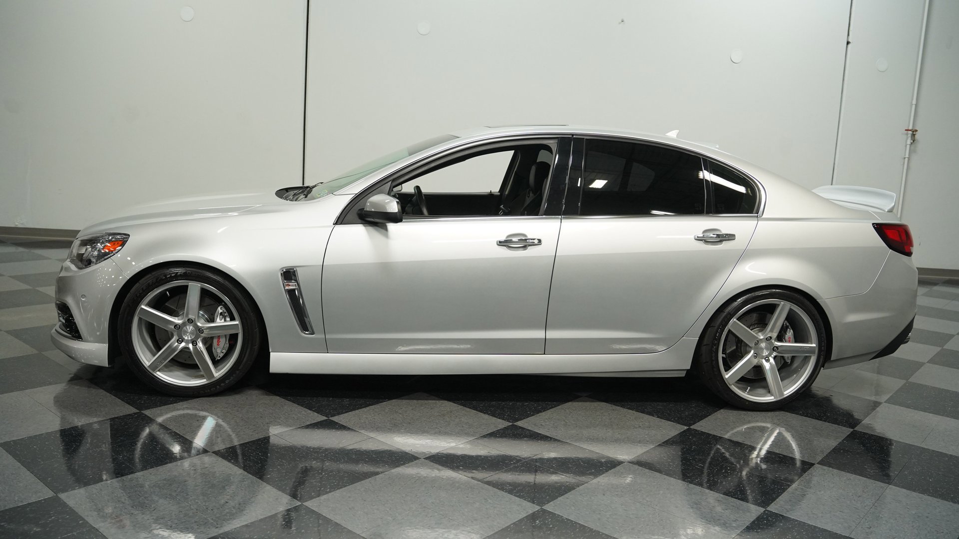 Used 2014 Chevrolet SS image 2