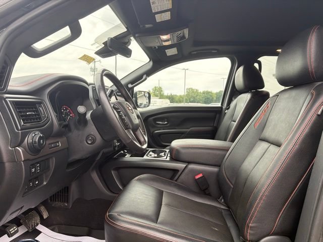 Used 2023 Nissan Titan PRO-4X w/ Pro-4x Convenience Package AWD/4WD image 12
