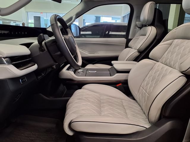 New 2025 Lincoln Navigator L Black Label w/ Black Label Special Edition AWD/4WD image 6