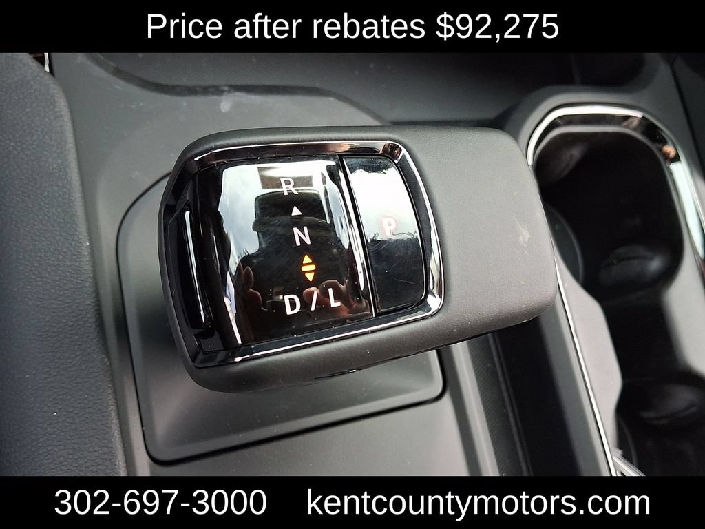 New 2025 GMC Sierra 1500 AT4 w/ AT4 Premium Package AWD/4WD image 17