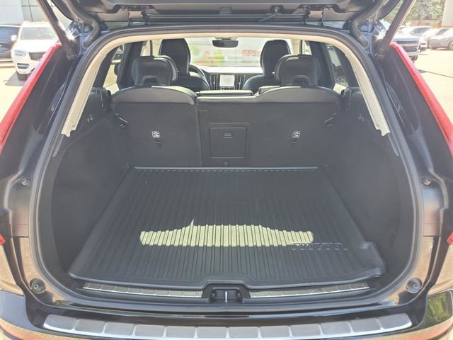 Used 2024 Volvo XC60 B5 Plus w/ Protection Package Premier AWD/4WD image 31