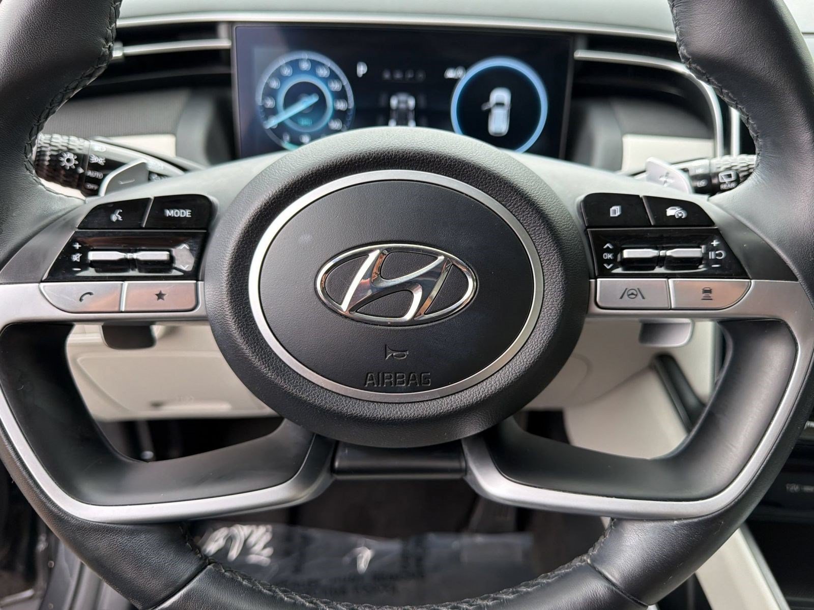 Used 2023 Hyundai Tucson Limited AWD/4WD image 11