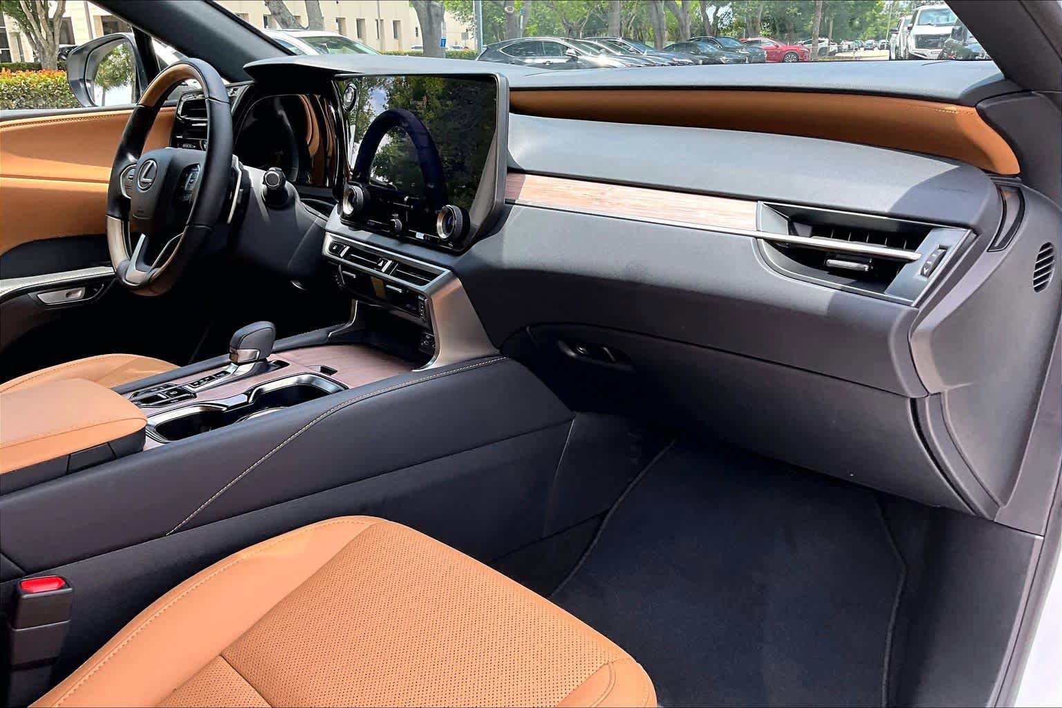 Used 2026 Lexus RX 350 Premium w/ Accessory Package (Z1) FWD image 19