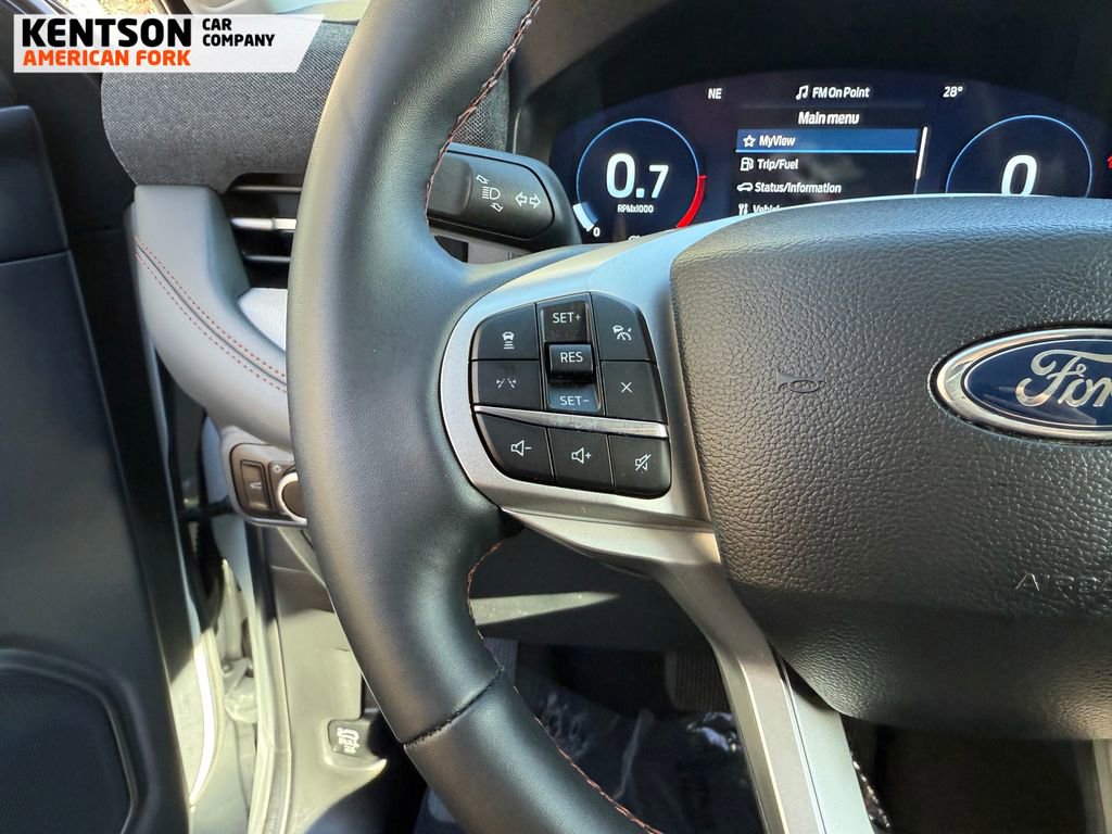 Used 2025 Ford Explorer Active image 16