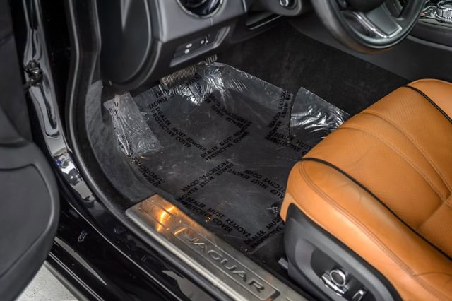 Used 2017 Jaguar XJ R-Sport image 41