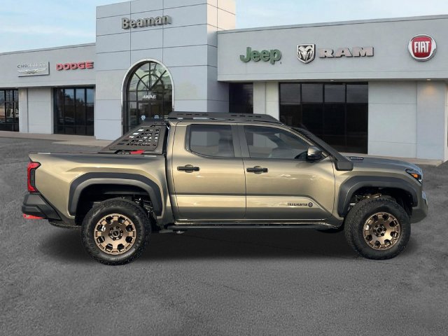 Used 2025 Toyota Tacoma 4x4 Double Cab Hybrid image 8