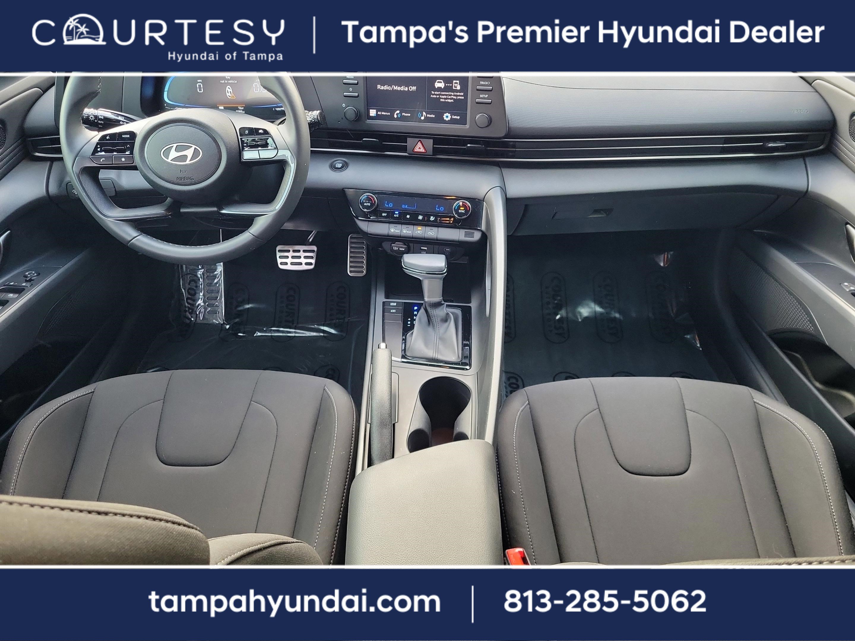 Certified 2025 Hyundai Elantra Sport image 8