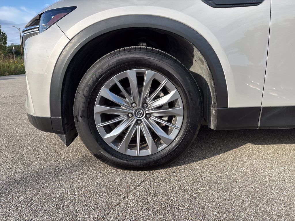 Used 2024 MAZDA CX-90 3.3 Turbo w/ Preferred Package AWD/4WD image 25