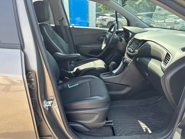 Used 2022 Chevrolet Trax LT w/ Sport Edition AWD/4WD image 35