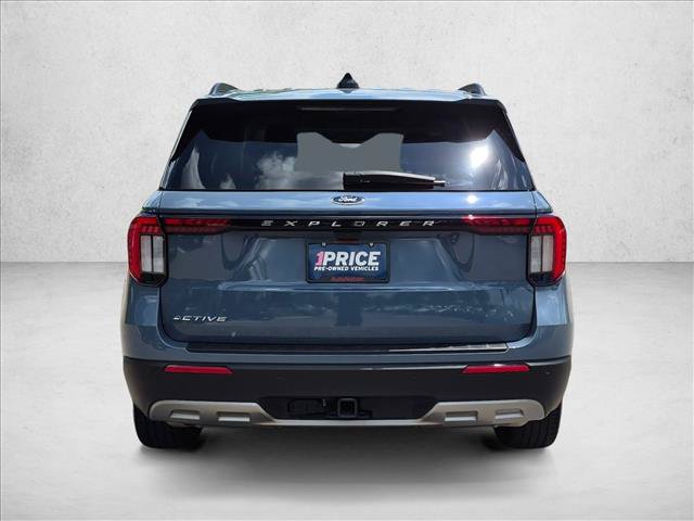 Used 2025 Ford Explorer Active w/ Active Comfort Package RWD image 6