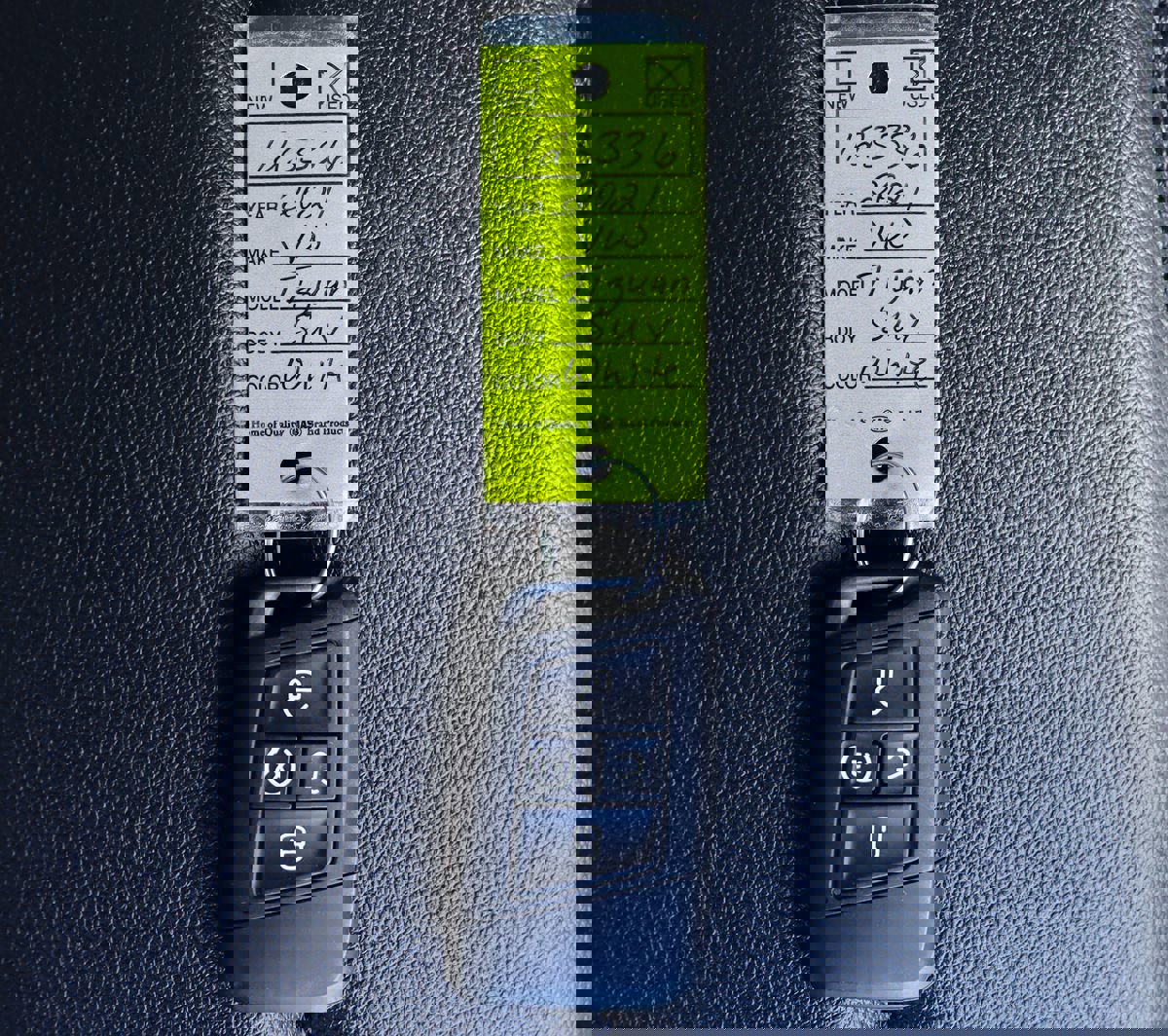 Used 2021 Volkswagen Tiguan SEL Premium R-Line image 68