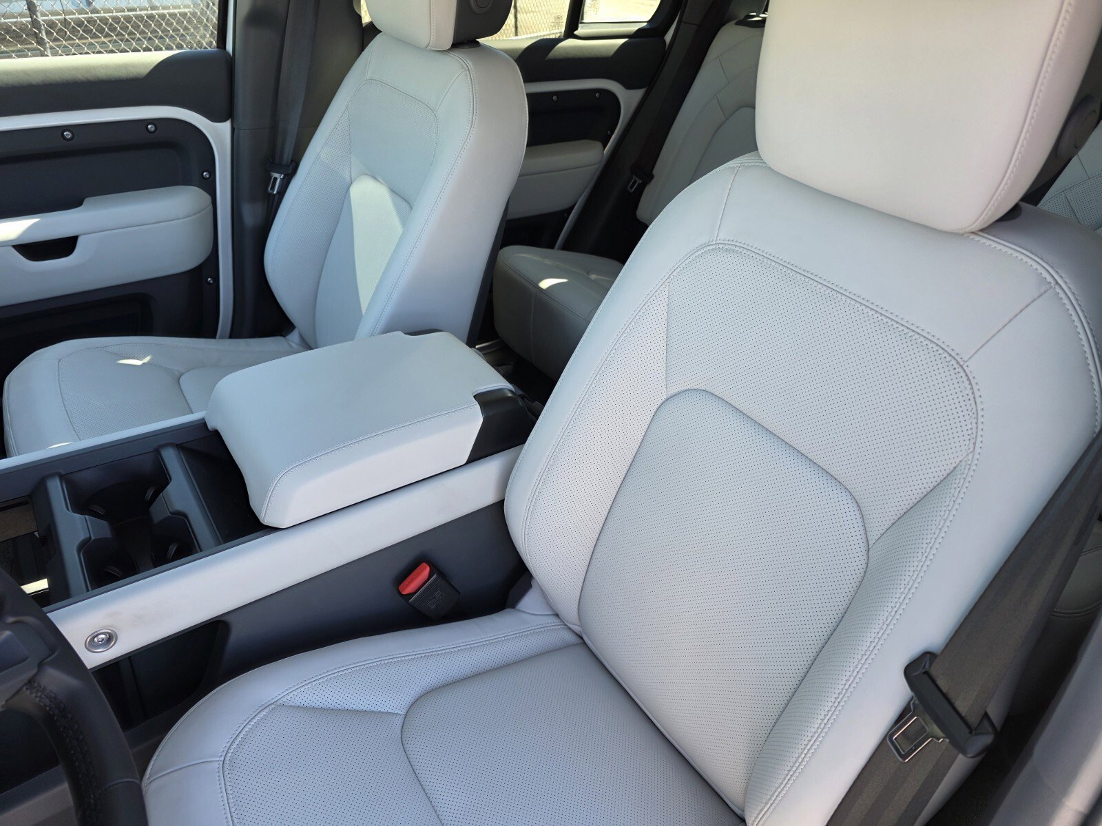 Used 2026 Land Rover Defender 110 S image 11