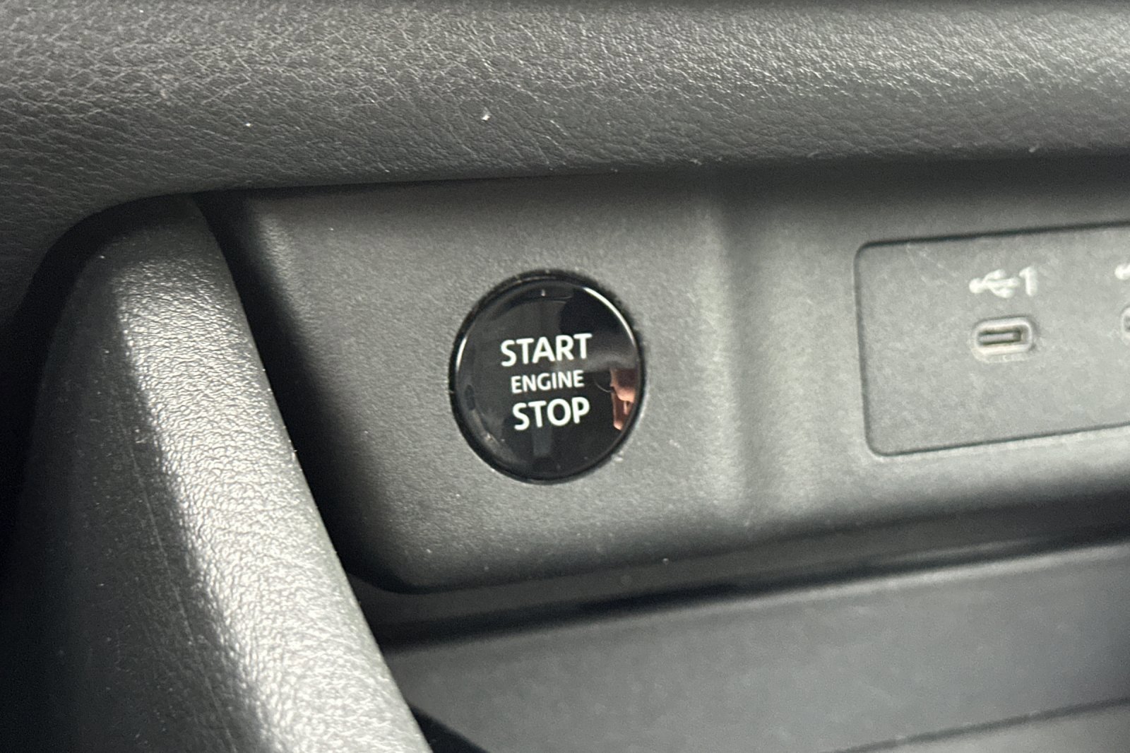 Certified 2024 Nissan Rogue S image 22