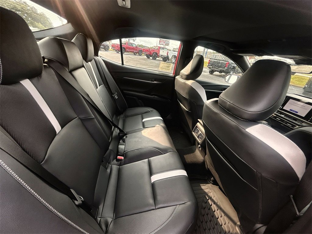 New 2025 Toyota Camry SE w/ Convenience Package image 13