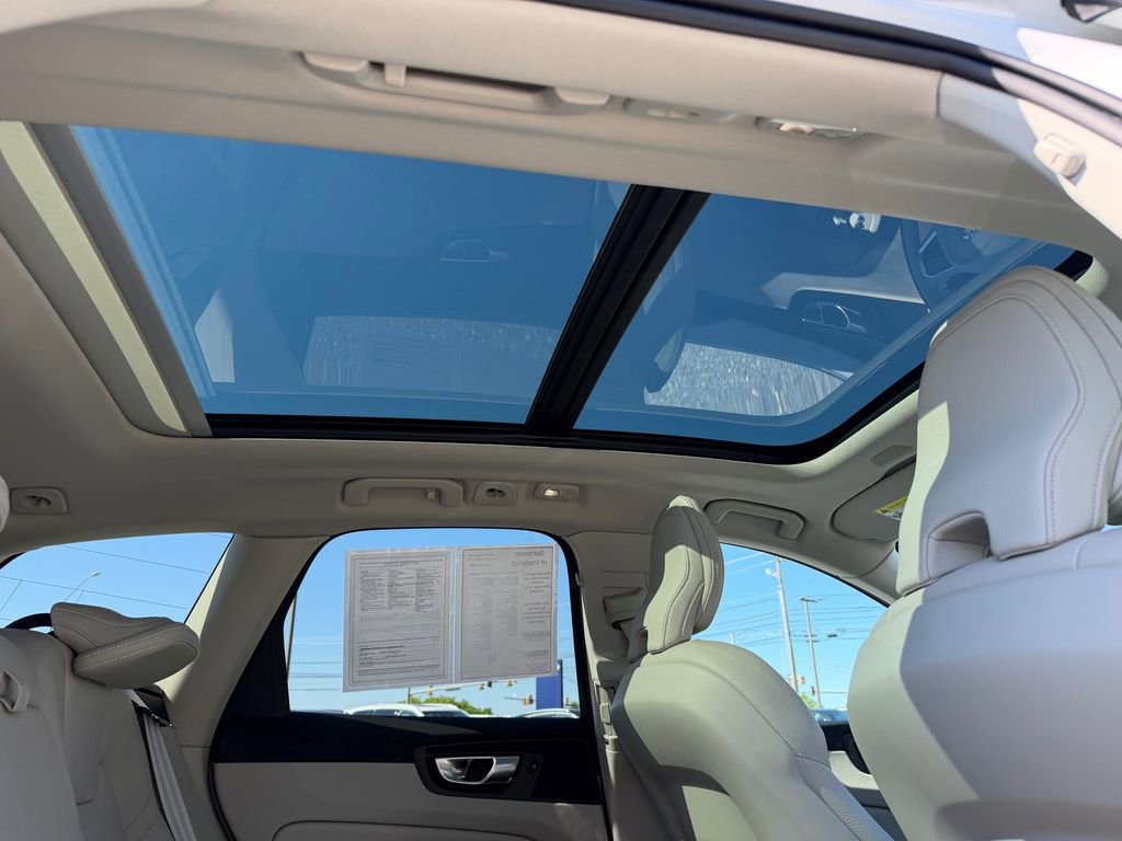 Used 2024 Volvo XC60 B5 Plus w/ Climate Package AWD/4WD image 24