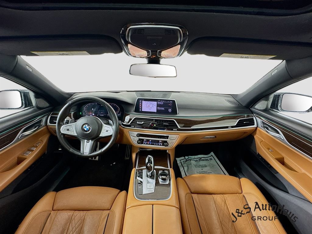 Used 2021 BMW 740i xDrive w/ M Sport Package image 28