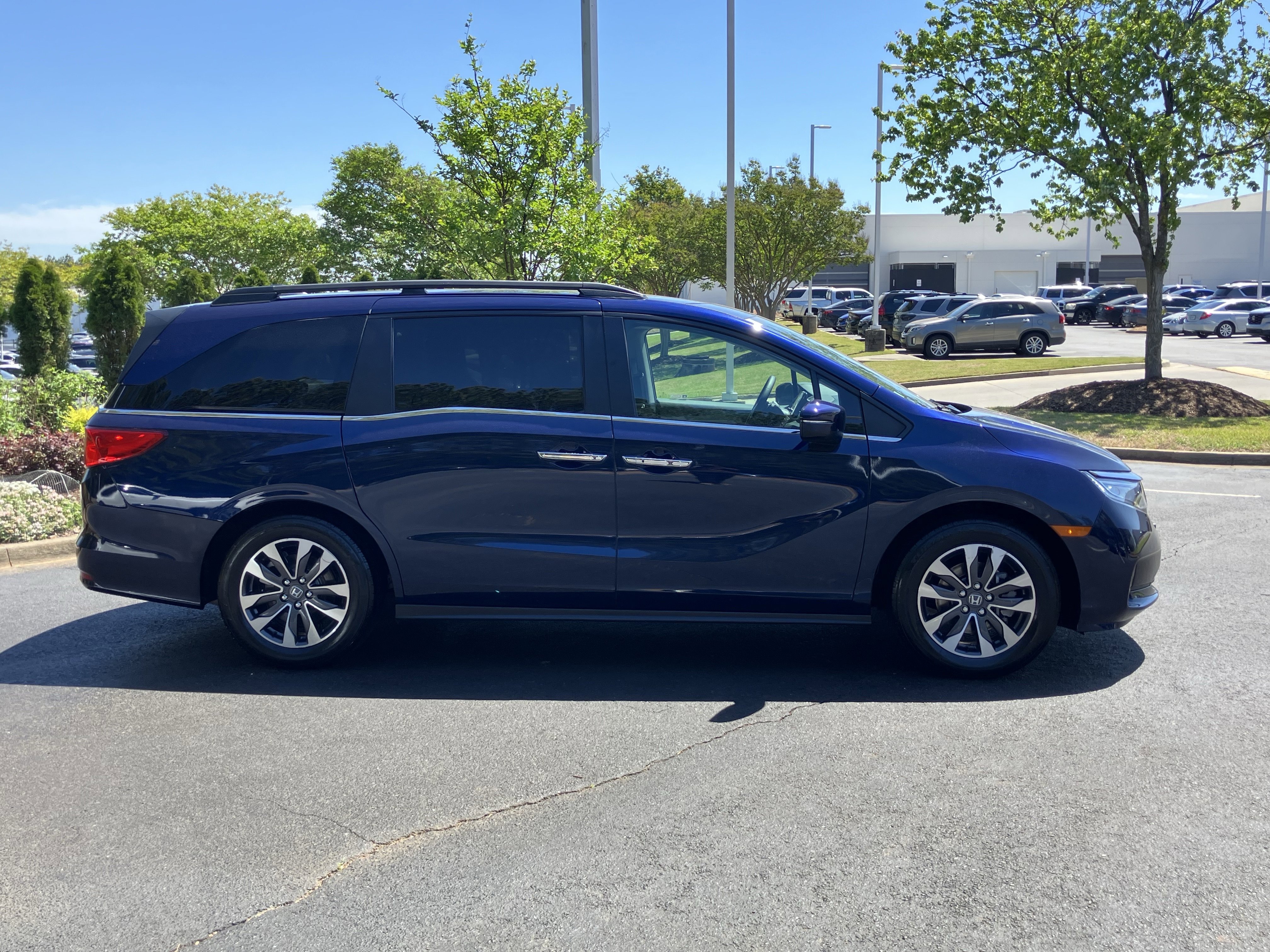 Certified 2024 Honda Odyssey EX-L image 11