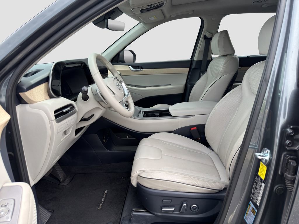 Used 2023 Hyundai Palisade Limited FWD image 9