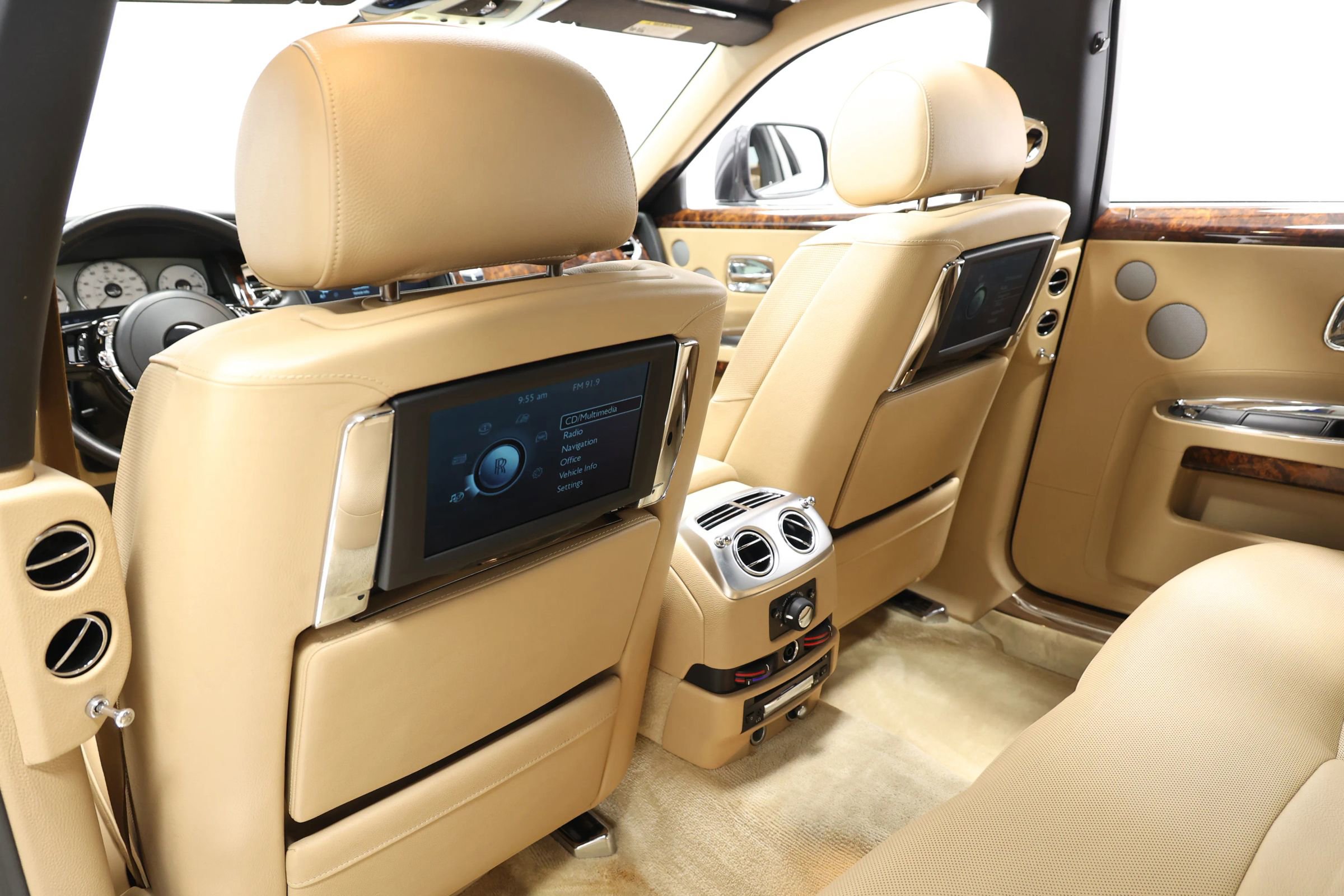 Used 2011 Rolls-Royce Ghost image 59