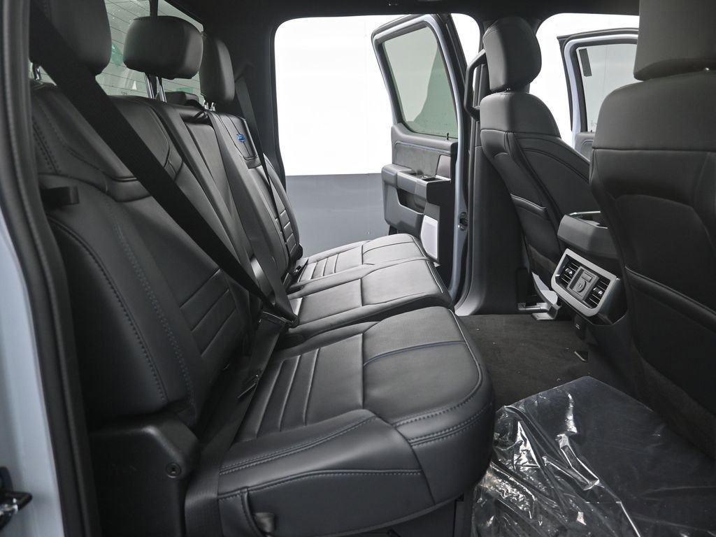 New 2026 Ford F250 Platinum w/ FX4 Off-Road Package image 12