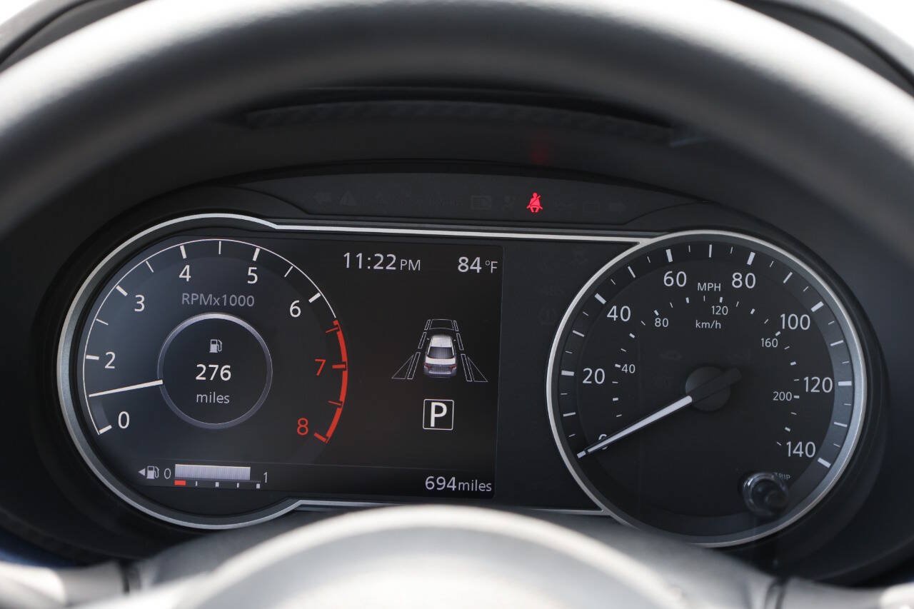 Used 2025 Nissan Versa SV w/ Trunk Package FWD image 19