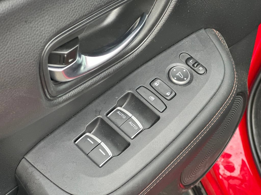 Used 2025 Honda HR-V Sport image 17
