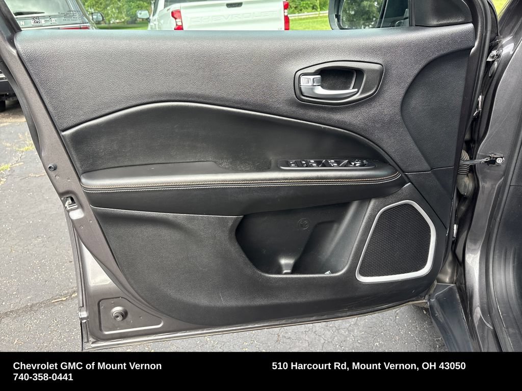 Used 2019 Jeep Compass Latitude AWD/4WD image 13
