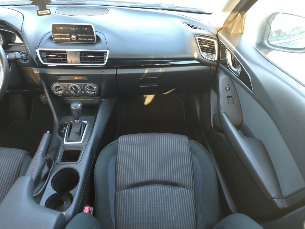 Used 2014 MAZDA MAZDA3 i Touring w/ Moonroof Package 1 FWD image 16