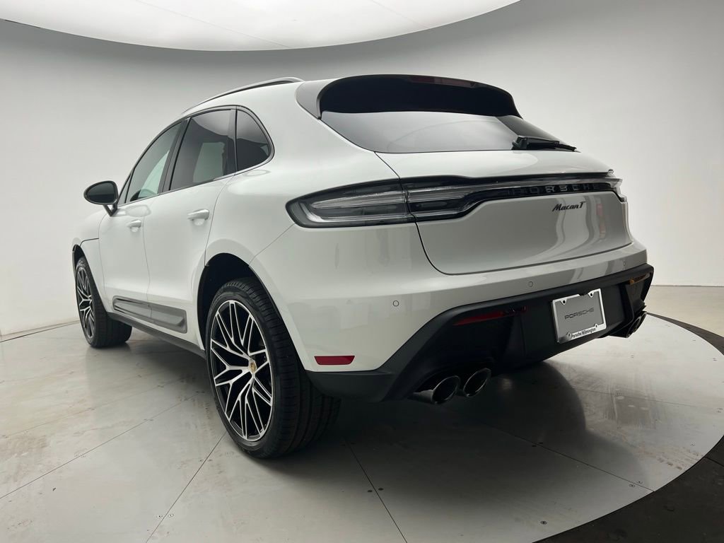 Used 2026 Porsche Macan image 3