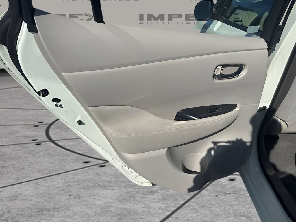 Used 2012 Nissan Leaf SV FWD image 25