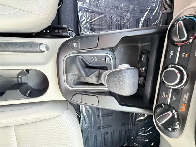 Used 2025 Kia Soul LX image 20