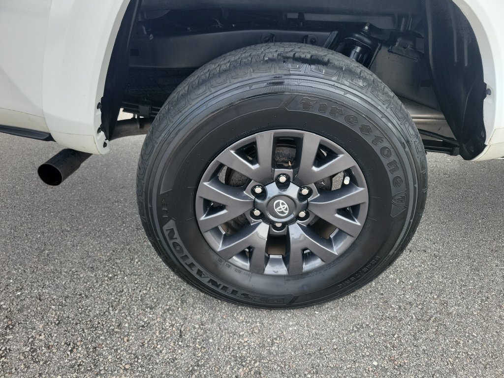 Certified 2023 Toyota Tacoma SR5 w/ Technology Package AWD/4WD image 30