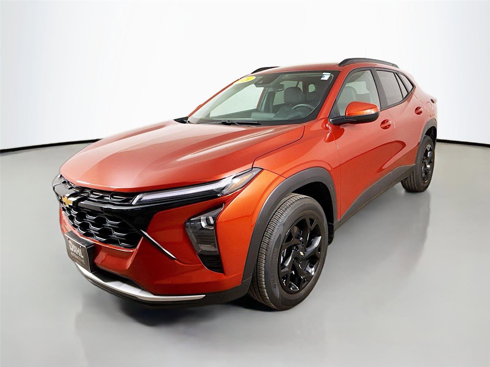 Used 2024 Chevrolet Trax LT w/ Driver Confidence Package FWD image 4